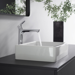 Jednouchwytowa bateria umywalkowa 230 do umywalek nablatowych z kompletem odpływowym z cięgłem Chrom Focus HANSGROHE 31531000
