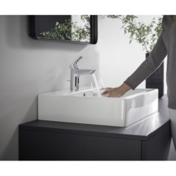 Jednouchwytowa bateria umywalkowa 100 z metalowym kompletem odpływowym z cięgłem Chrom Logis HANSGROHE 71171000