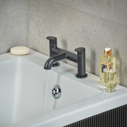 2-otworowa bateria na brzeg wanny Czarny Matowy Vernis Blend HANSGROHE 71442670