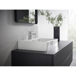 Bateria umywalkowa 70 z odizolowanym kanałem wody i metalowym kpl odpływowym z cięgłem Chrom Vernis Shape HANSGROHE 71566000