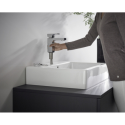 Jednouchwytowa bateria umywalkowa 100 z odizolowanym kanałem wody bez kompletu odpływowego Chrom Vernis Shape HANSGROHE 71569000