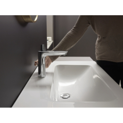 Jednouchwytowa bateria umywalkowa 150 z kompletem odpływowym z cięgłem Chrom Talis E HANSGROHE 71754000