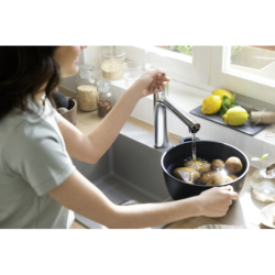 Jednouchwytowa bateria kuchenna 160, metalowa wyciągana wylewka, 2jet, sBox Chrom Zesis M33 HANSGROHE 74823000