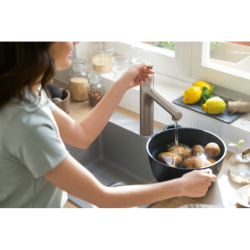 Jednouchwytowa bateria kuchenna 160, metalowa wyciągana wylewka, 2jet, sBox Stal Szlachetna Finish Zesis M33 HANSGROHE 74823800