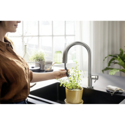 FilterSystem 210 1jet z wyciąganą wylewką Stal Szlachetna Finish Aqittura M91 HANSGROHE 76803800