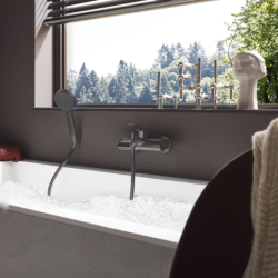 Jednouchwytowa bateria wannowa Original, natynkowa Czarny Chrom Szczotkowany Vivenis HANSGROHE 75423340