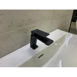 Bateria umywalkowa TRINO CMB7111BL, czarna CORSAN CMB7111BL
