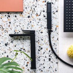 Bateria umywalkowa ANGO wysoka czarna CORSAN CMB3029BL